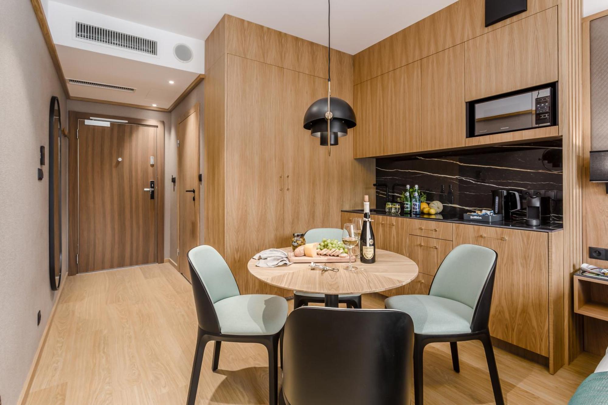 Deo Plaza Apartamenty Premium By Rent Like Home Gdańsk Exteriör bild