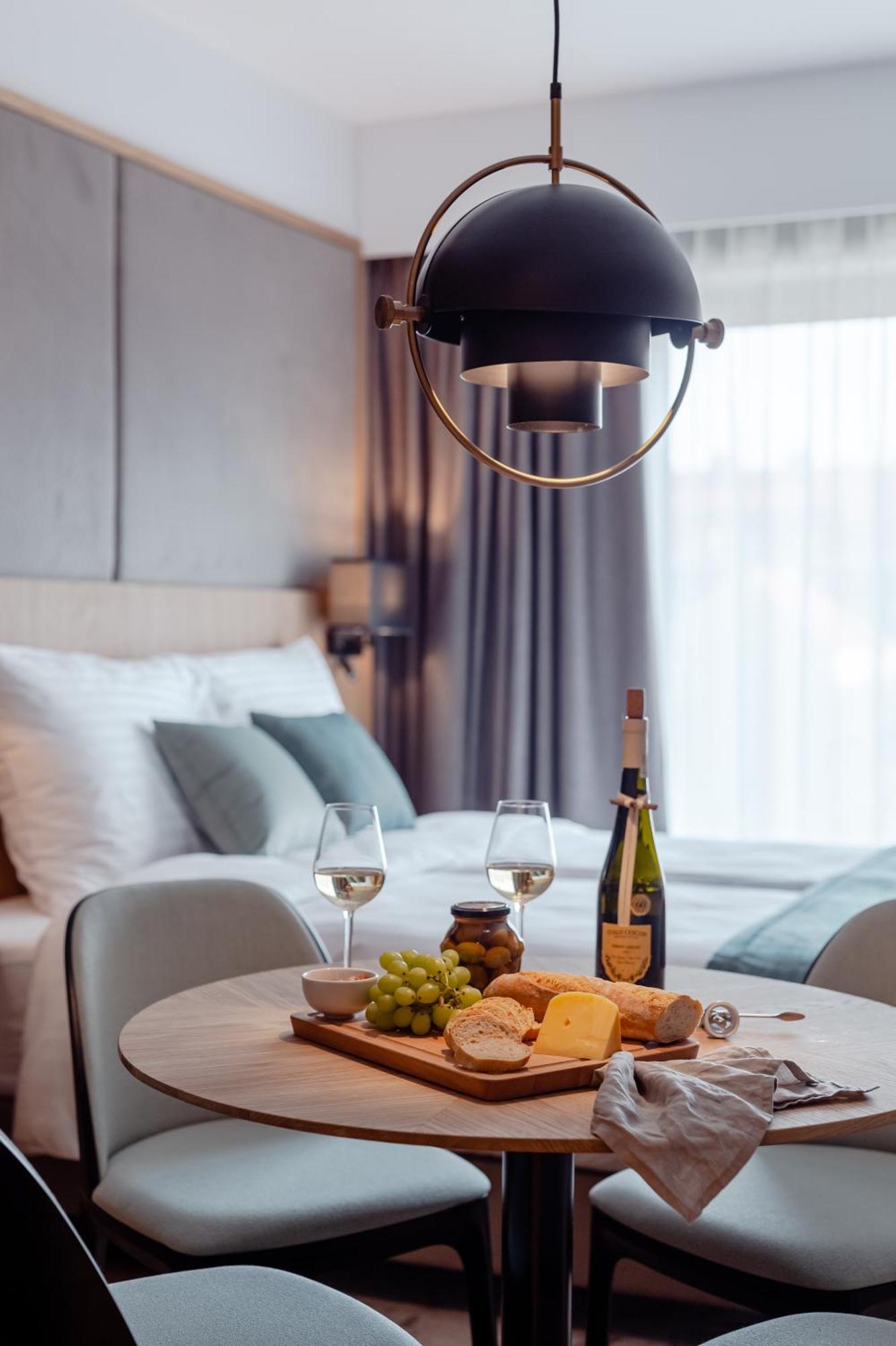 Deo Plaza Apartamenty Premium By Rent Like Home Gdańsk Exteriör bild