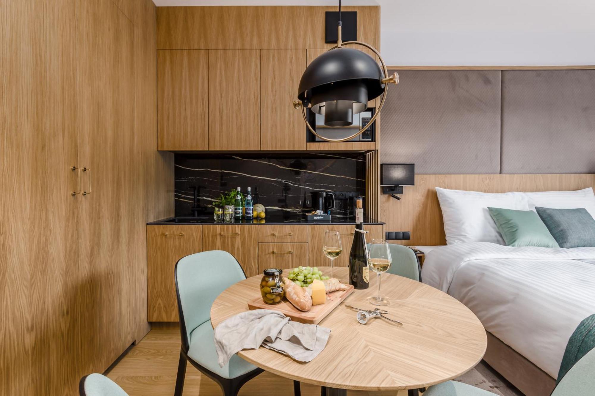 Deo Plaza Apartamenty Premium By Rent Like Home Gdańsk Exteriör bild