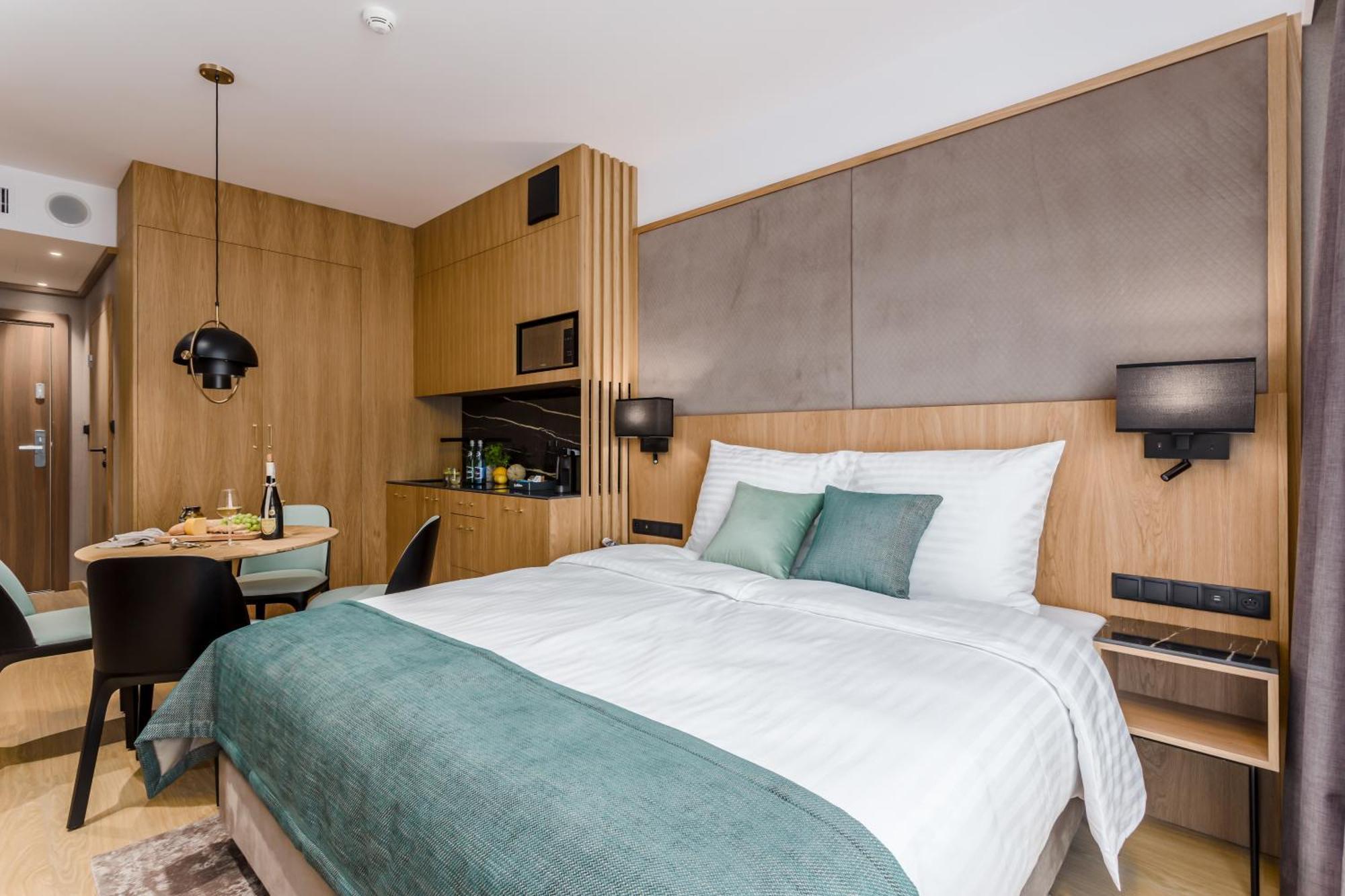 Deo Plaza Apartamenty Premium By Rent Like Home Gdańsk Exteriör bild