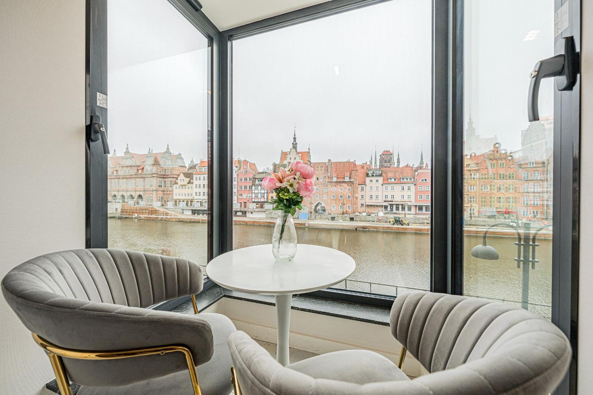 Deo Plaza Apartamenty Premium By Rent Like Home Gdańsk Exteriör bild