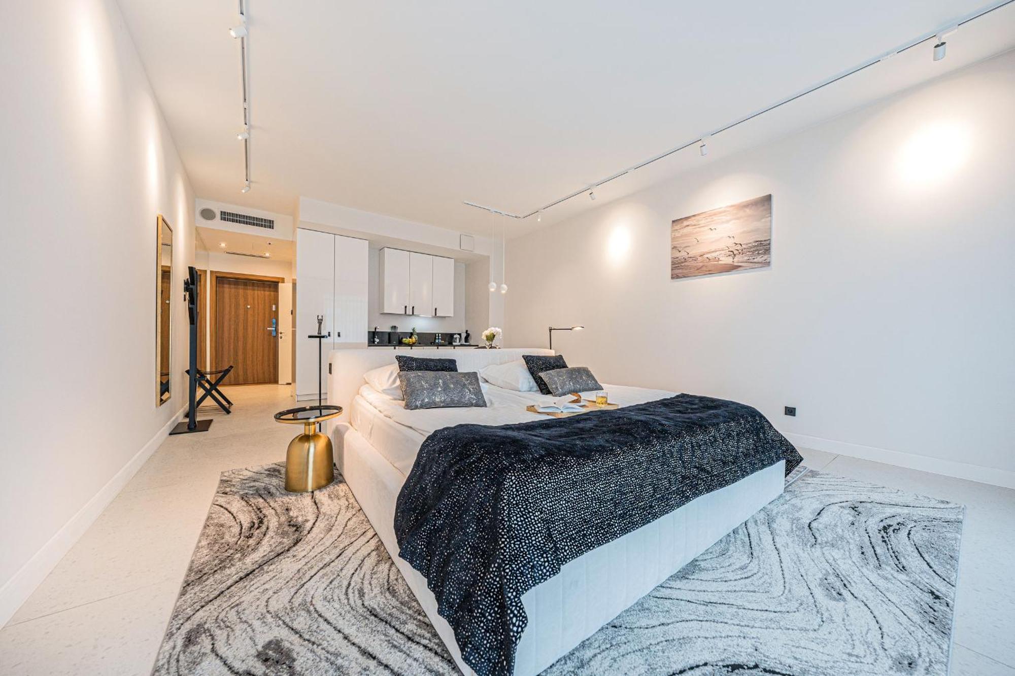 Deo Plaza Apartamenty Premium By Rent Like Home Gdańsk Exteriör bild