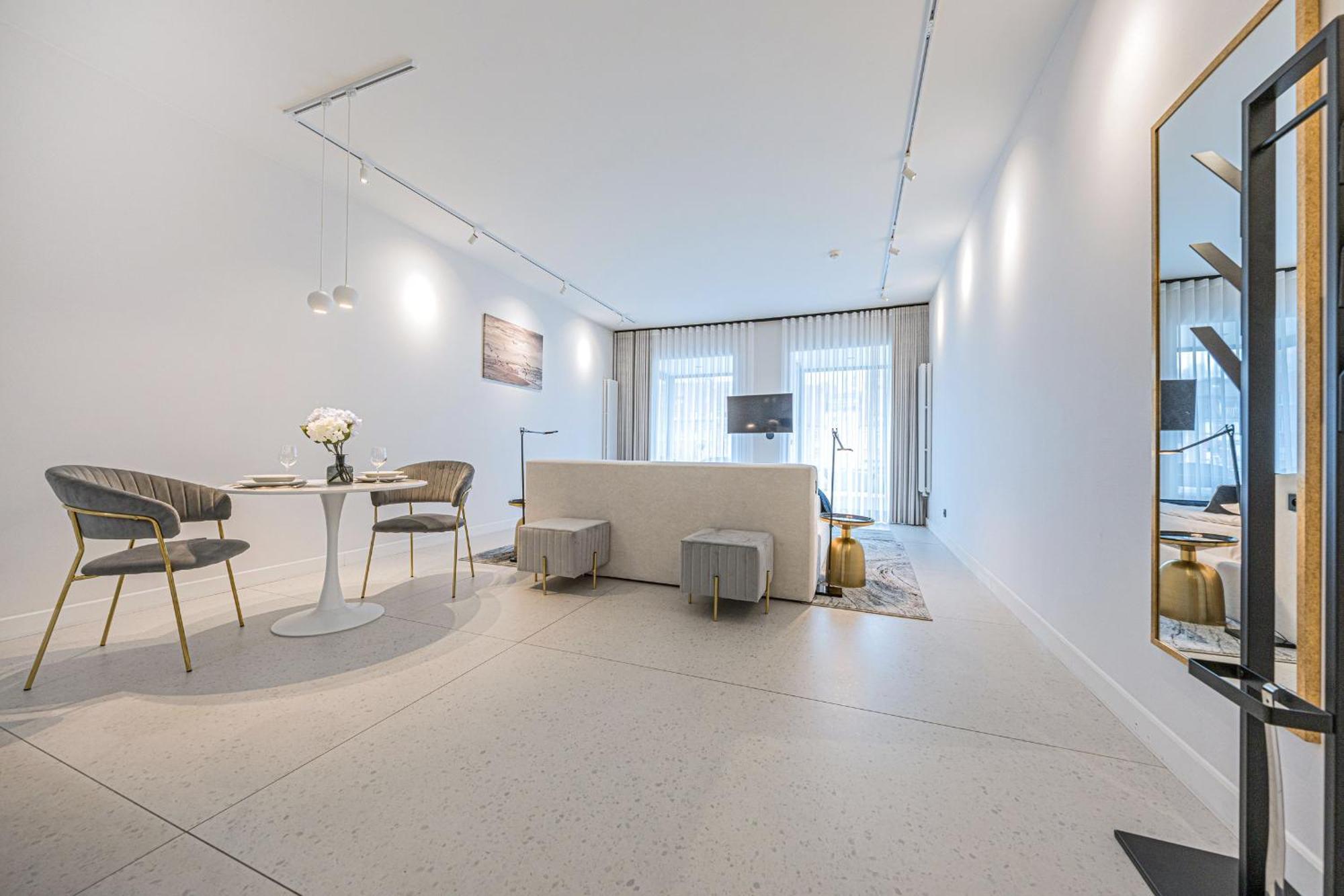 Deo Plaza Apartamenty Premium By Rent Like Home Gdańsk Exteriör bild